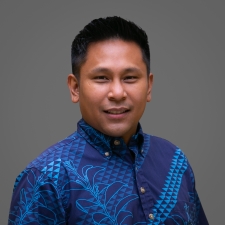 Headshot of Chris Mariano