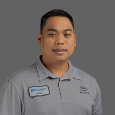 Headshot of Ryan Domingo