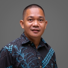 Headshot of Roger Afaga