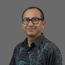 Headshot of Raymond Ma