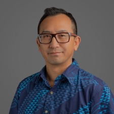 Headshot of Raymond Ma