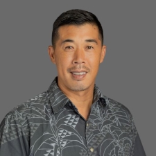 Headshot of Evan Tomomitsu